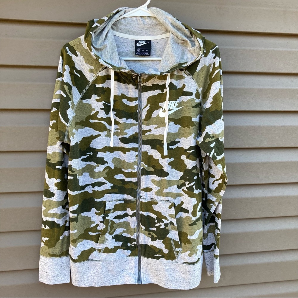 Nike Zip Up Sweat Shirt